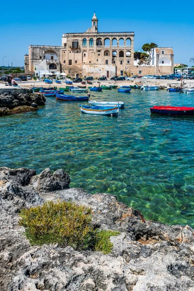 意大利 波利尼亚诺A Mare 2019年6月18日 意大利亚得里亚海南岸的一个小镇 美丽的波利尼亚诺A Mare风景 — 图库照片
