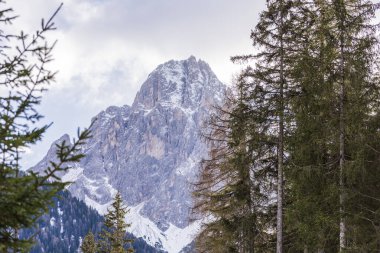 Dağların güzel manzarası