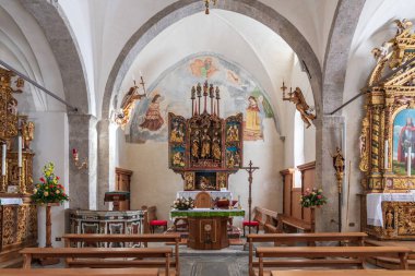 İtalya 'nın Friuli-Venezia Giulia bölgesinde Udine ilindeki Sauris komünü manzarası 