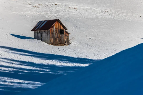 Holzhaus Schnee Winter — Stockfoto