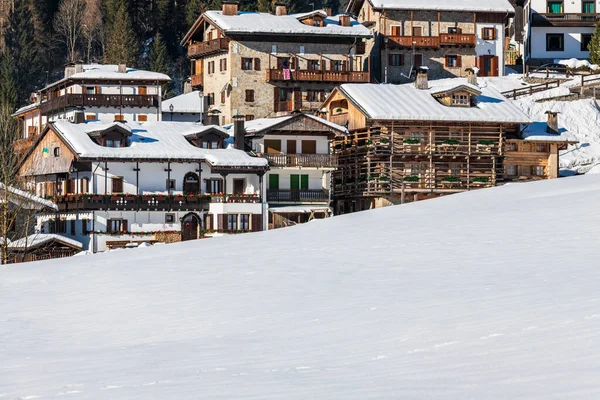 Beautiful Winter Landscape Snowy Mountains Village Cottages View Sauris Commune — Stock Photo, Image