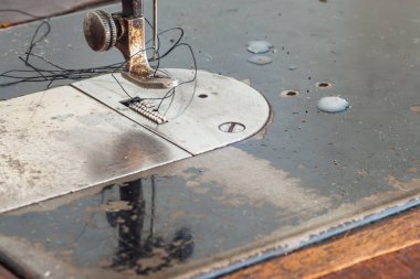 Eski Şarkıcı dikiş makinesi görünümü