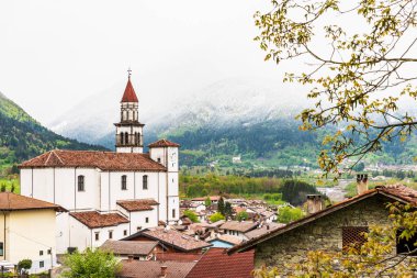 İtalya 'nın Friuli-Venezia Giulia bölgesinde Udine ilindeki Sutrio komünü manzarası