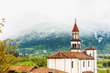 İtalya 'nın Friuli-Venezia Giulia bölgesinde Udine ilindeki Sutrio komünü manzarası