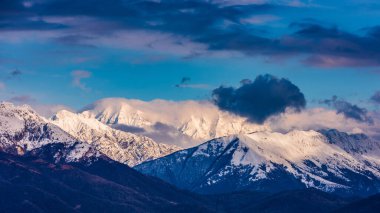 Kuzey İtalya 'daki Tagliamento Nehri' nin kış manzarası