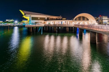 Terrazza a Mare Lignano, İtalya 'da sahne gece deniz manzarası