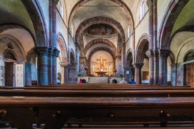 Fiscalina Vadisi Doğa ve Köy, San Candido, İtalya 