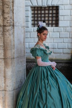 16 Şubat 2019 - Venedik, İtalya: Karnaval sırasında Venedik 'in güzel caddesi