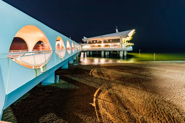 Terrazza a Mare Lignano, İtalya 'da sahne gece deniz manzarası