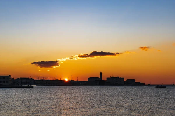 Sonnenuntergang Vom Pier Audace Triest Feuerfarben Auf Dem Wasser Italien — Stockfoto