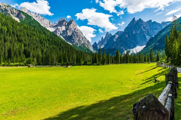 Aussichtsreiche Aussicht Auf Die Majestätische Landschaft Der Dolomiten Fiscalina Tal — Stockfoto