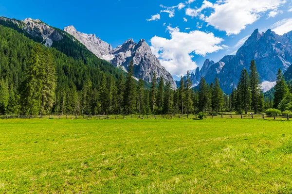 Malowniczy Widok Majestatyczny Krajobraz Dolomitów Val Fiscalina Południowy Tyrol — Zdjęcie stockowe