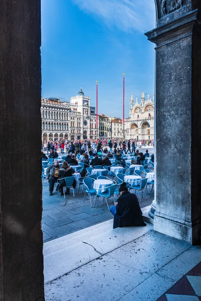 Únor 2019 Benátky Itálie Ulice Krásných Benátek Během Karnevalu — Stock fotografie