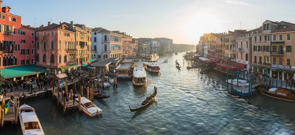 Fevereiro 2019 Veneza Itália Rua Bela Veneza Durante Carnaval — Fotografia de Stock