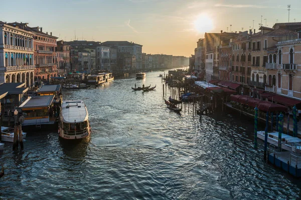 Fevereiro 2019 Veneza Itália Rua Bela Veneza Durante Carnaval — Fotografia de Stock