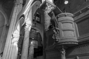 İtalyan Bari şehir mimarisinin güzel manzarası