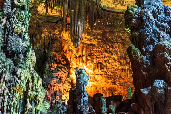 Grotten Van Castellana Bladen Van Licht — Stockfoto