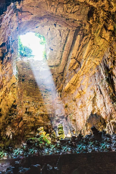 カステラーナの洞窟 光の刃 — ストック写真