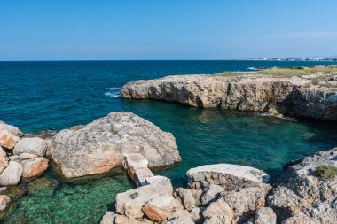 Monopoli yakınlarındaki deniz manzarası harika.