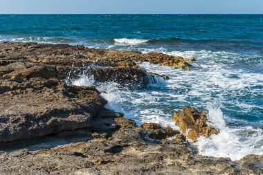 Monopoli 'de güzel deniz ve sahil