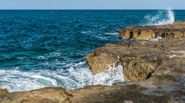 Monopoli 'de güzel deniz ve sahil