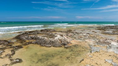 Monopoli 'de güzel deniz ve sahil