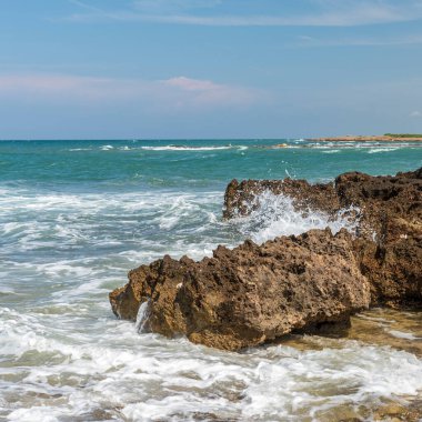 Monopoli 'de güzel deniz ve sahil