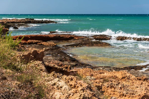 Bella Vista Sulla Costa Del Mare Vicino Monopoli — Foto Stock