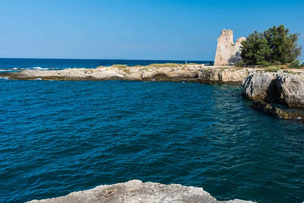 Monopoli yakınlarındaki deniz manzarası harika.