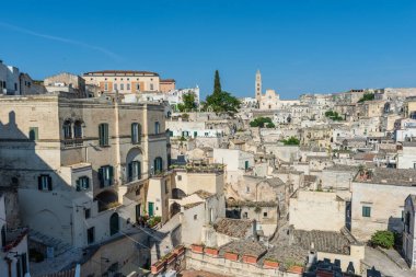 Matera, İtalya 'da antik şehir sokakları ve evler