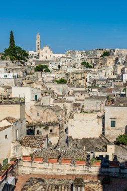 Matera, İtalya 'da antik şehir sokakları ve evler
