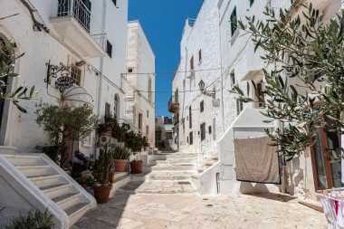 Antik Puglia 'nın işaretleri. Beyaz şehir. Ostuni..