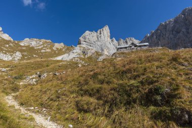 İtalya 'daki Peralba dağının güzel manzarası