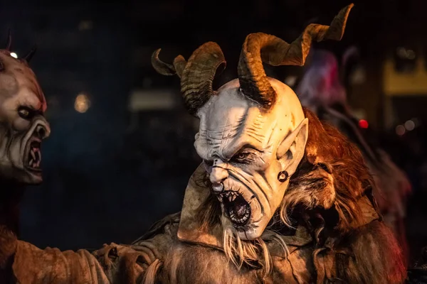 Krampus 圣诞恶魔 在等San Nicolo — 图库照片