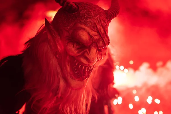 Krampus Diabły Bożego Narodzenia Płomienie Pożar Czekam San Nicolo — Zdjęcie stockowe
