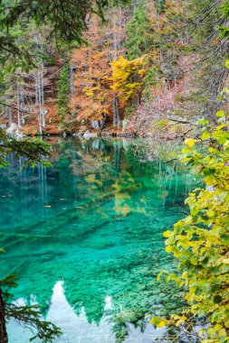  Friuli, İtalya 'daki güzel Fusine Gölü