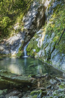 Montenars, Tulin şelalesi. Orvenco deresi