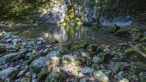 Montenares Cachoeira Tulin Fluxo Orvenco — Fotografia de Stock