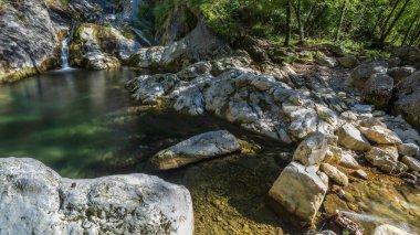 Montenars, Tulin şelalesi. Orvenco deresi