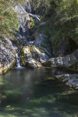 Montenars, Tulin şelalesi. Orvenco deresi