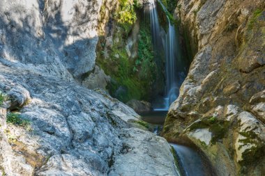 Montenars, Tulin şelalesi. Orvenco deresi