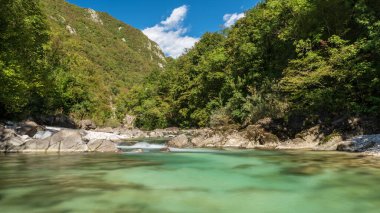 Crosis Tarcento İtalya 'nın güzel şelaleleri