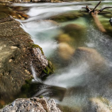 Crosis Tarcento İtalya 'nın güzel şelaleleri