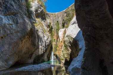 Crosis Tarcento İtalya 'nın güzel şelaleleri