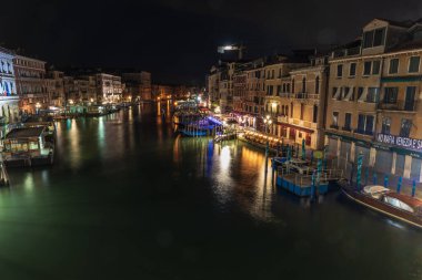 Akşamları Büyük Kanal manzarası, Venedik, İtalya 