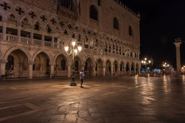 Benátky Itálie Července 2018 Noční Pohled Doge Palace Piazza San — Stock fotografie