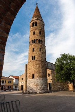 Kuzey İtalya 'daki Caorle sahil kasabasının güzel manzarası