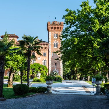 Spessa Şatosu ve Golf Kulübü