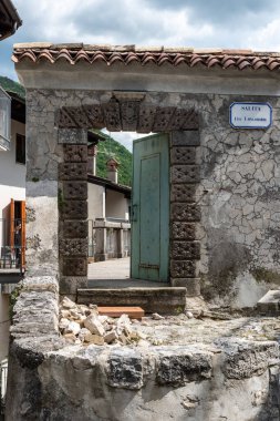 İtalya 'nın Gemona del Friuli kasabası.