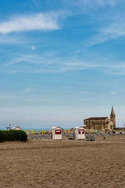 Gyönyörű Strand Kilátással Tengerre — Stock Fotó